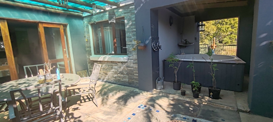 4 Bedroom Property for Sale in WestLake Country Safari Estate North West